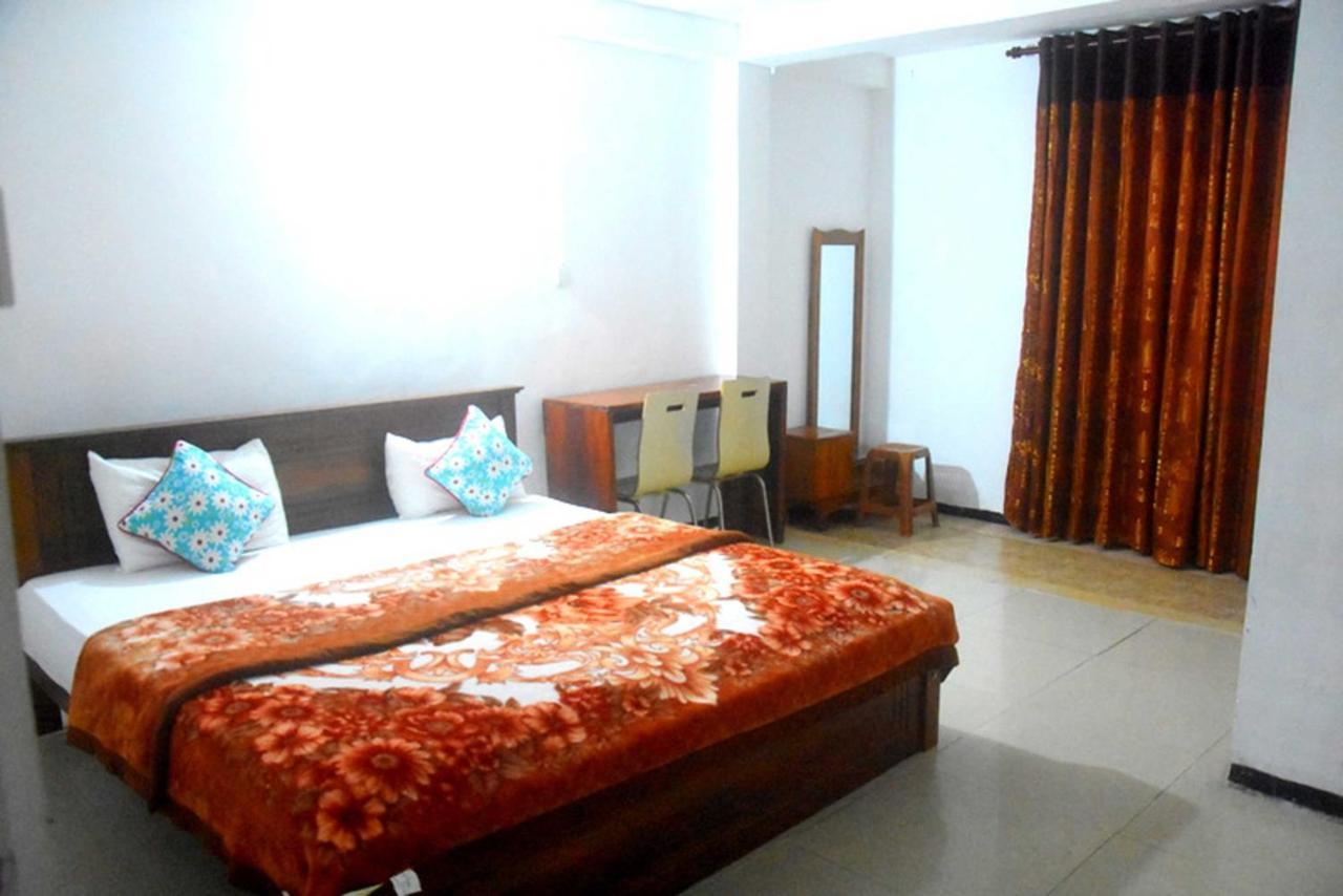 Unique View Nuwaraeliya Hotel Nuwara Eliya Esterno foto