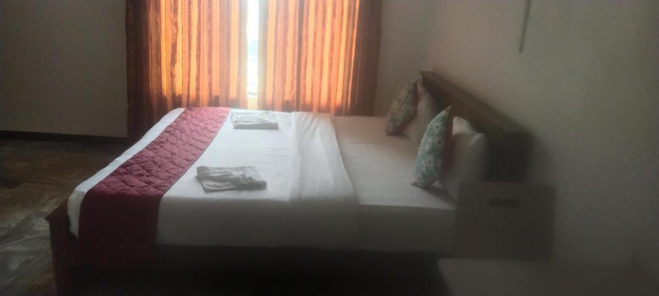 Unique View Nuwaraeliya Hotel Nuwara Eliya Esterno foto